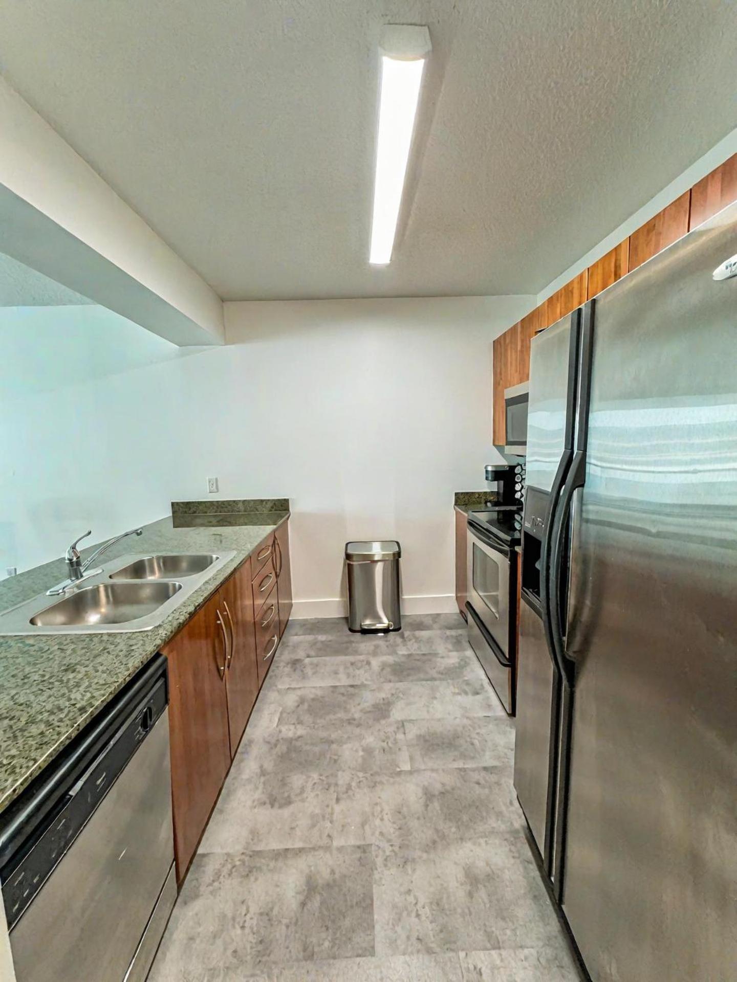 Appartamento Elegant Centric Vibrant Pool Jacuzzi Free Parking Miami Esterno foto